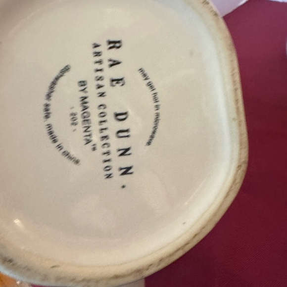 EUC Rae Dunn White/Seasonal Mugs “Oh My Gourd” - Picture 4 of 4